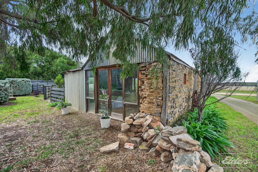 24 Mentone Road East, Chiton, SA, 5211 - Image 32