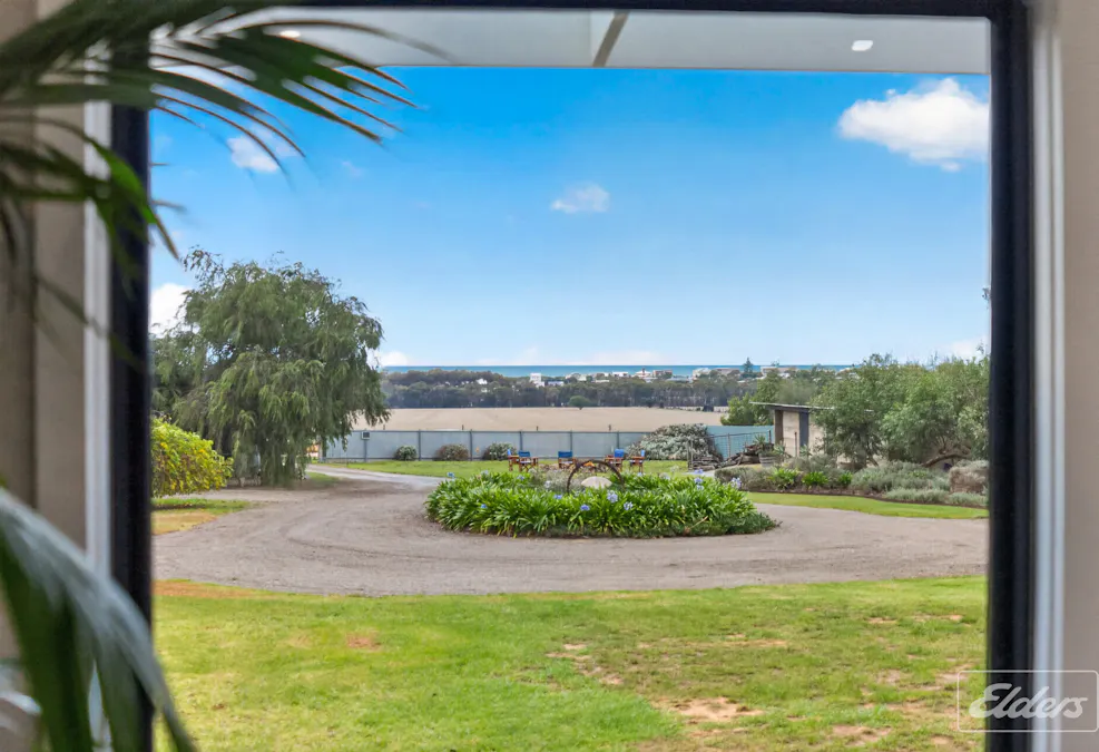 24 Mentone Road East, Chiton, SA, 5211 - Image 2