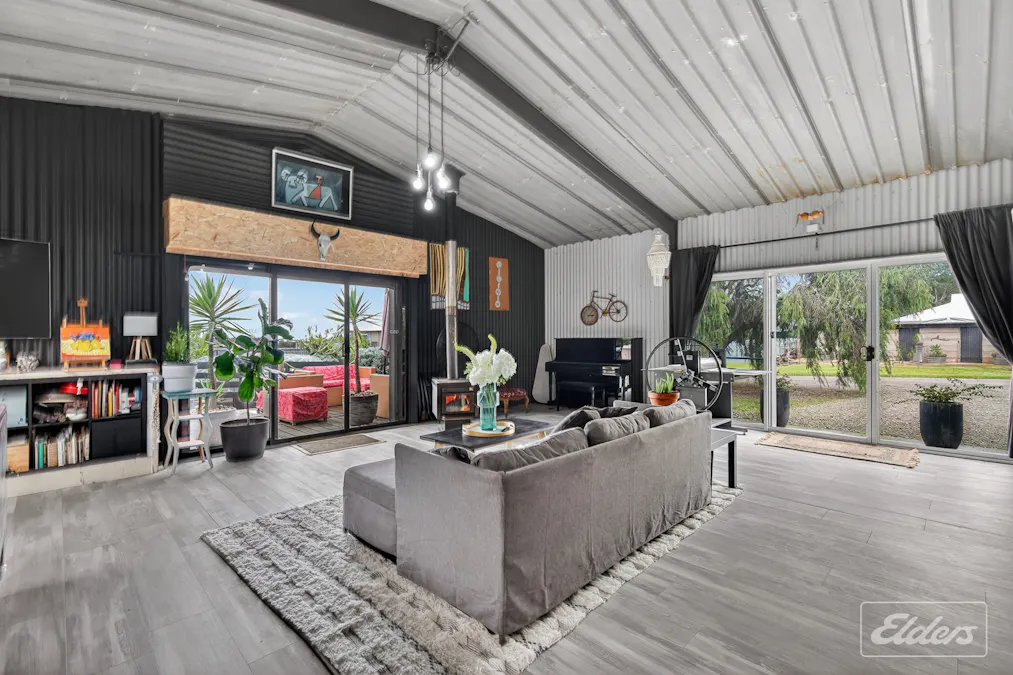 24 Mentone Road East, Chiton, SA, 5211 - Image 25