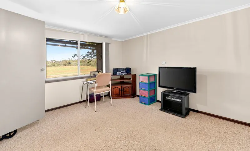 54 & 55 Gillespie Road, Glossop, SA, 5344 - Image 11
