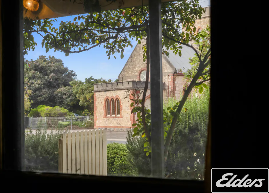 21 Burke Street, Victor Harbor, SA, 5211 - Image 18