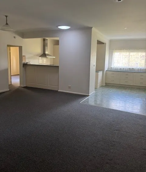 6 Pioneer Street, Hamilton, VIC, 3300 - Image 2