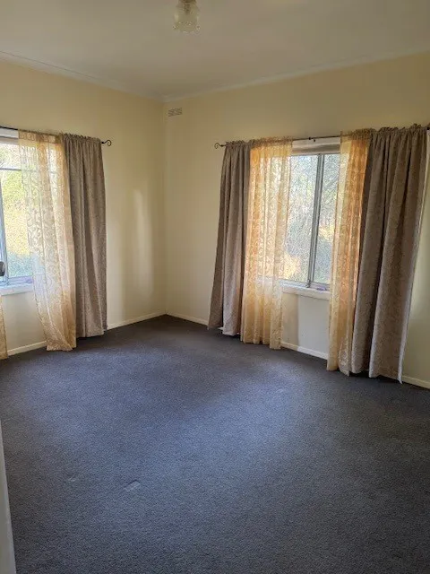6 Pioneer Street, Hamilton, VIC, 3300 - Image 10