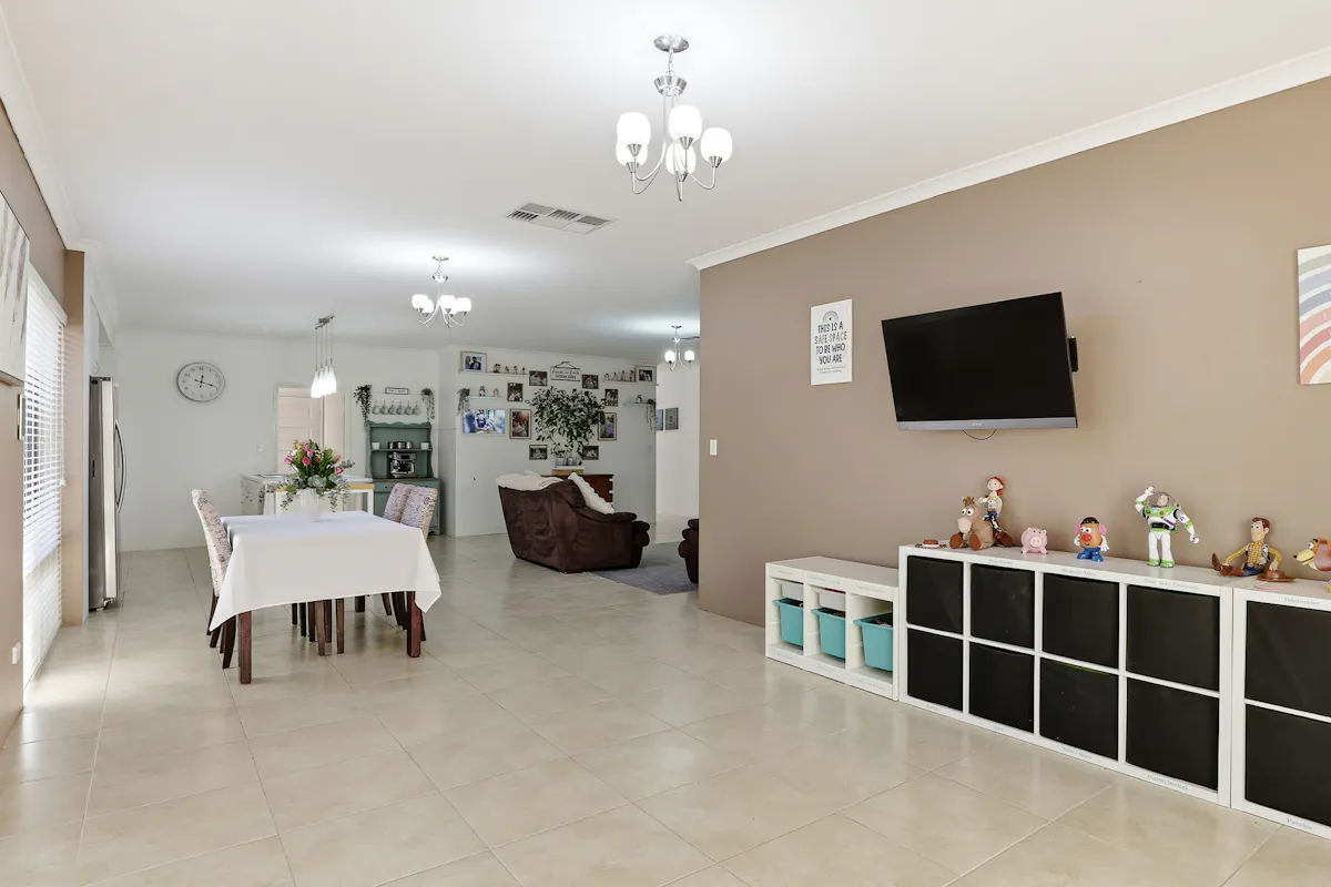 22 Delta Road — photo 8 of 26