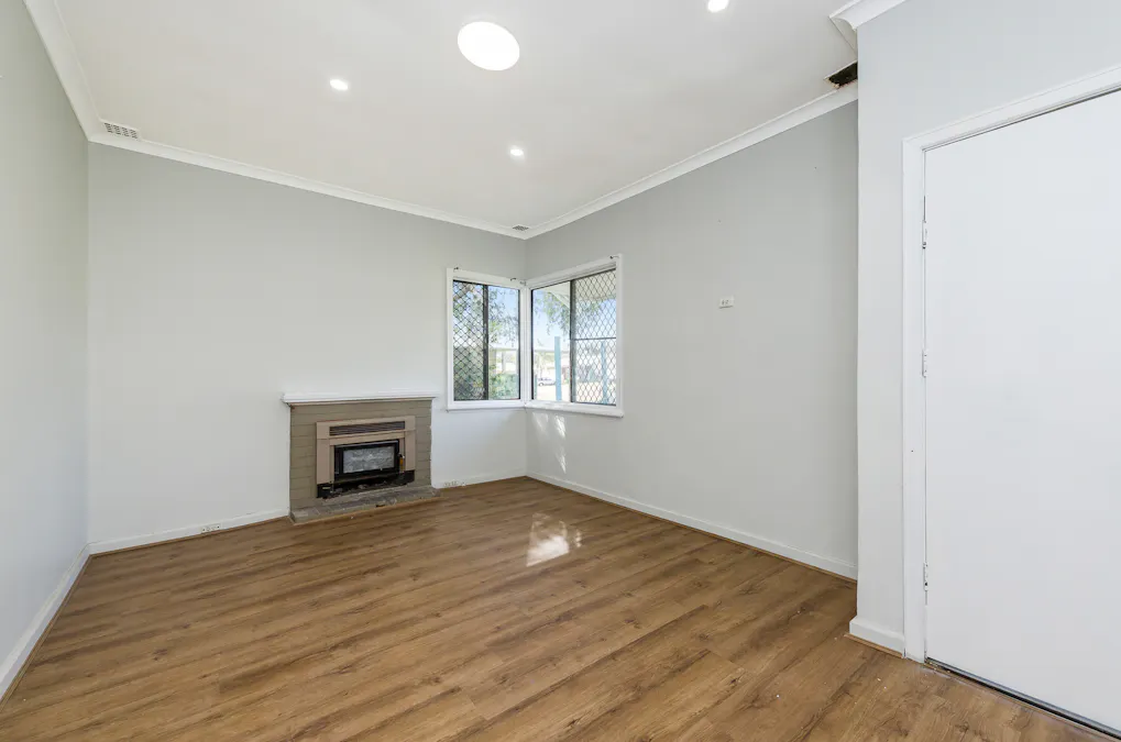 17 Yalbaroo Road, Northam, WA, 6401 - Image 3
