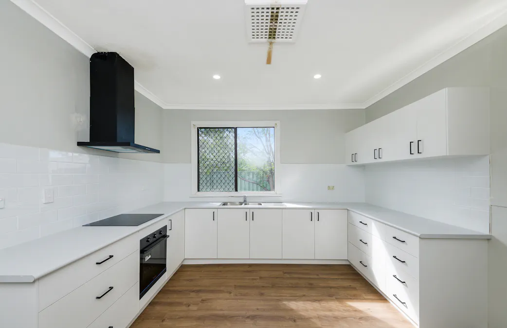 17 Yalbaroo Road, Northam, WA, 6401 - Image 6