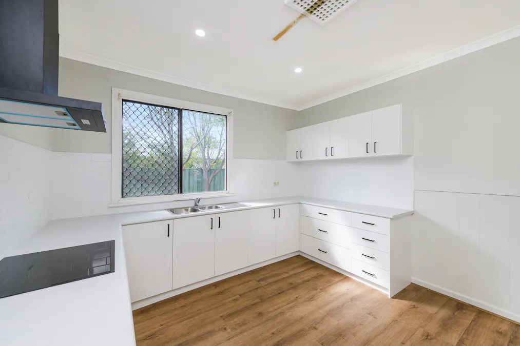 17 Yalbaroo Road, Northam, WA, 6401 - Image 7