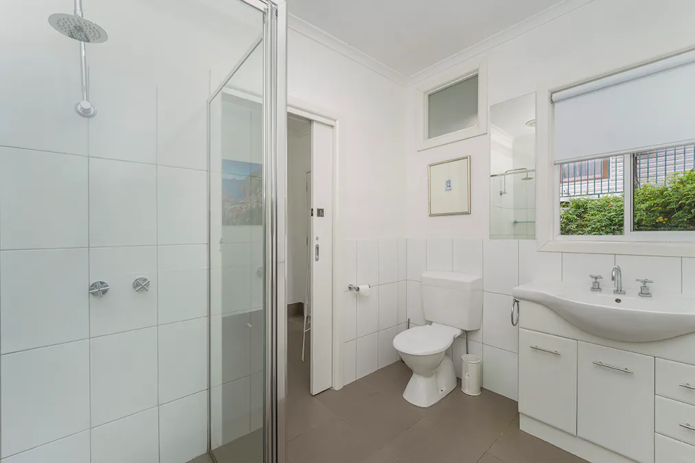 2 Milton Street, Hamilton, VIC, 3300 - Image 13