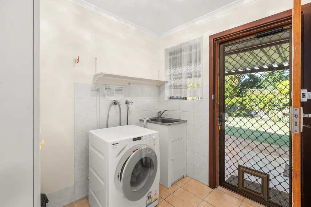 9 Argyle Avenue, Withers, WA, 6230 - Image 16