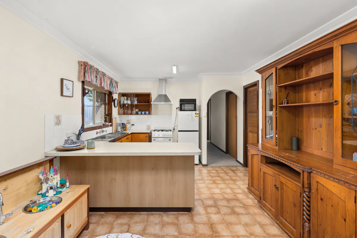 24 Scott Street — photo 11 of 20