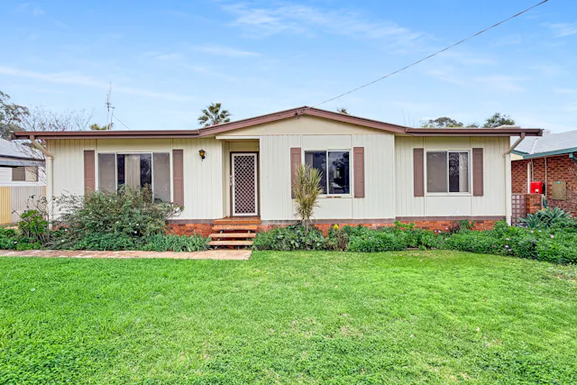 7 Lamrock Street — photo from Elders Real Estate Cobar