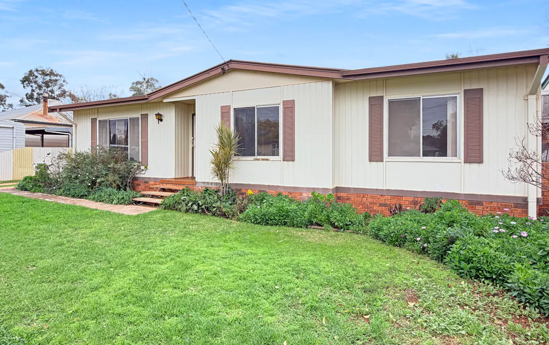 7 Lamrock Street, Cobar, NSW, 2835 - Image 15