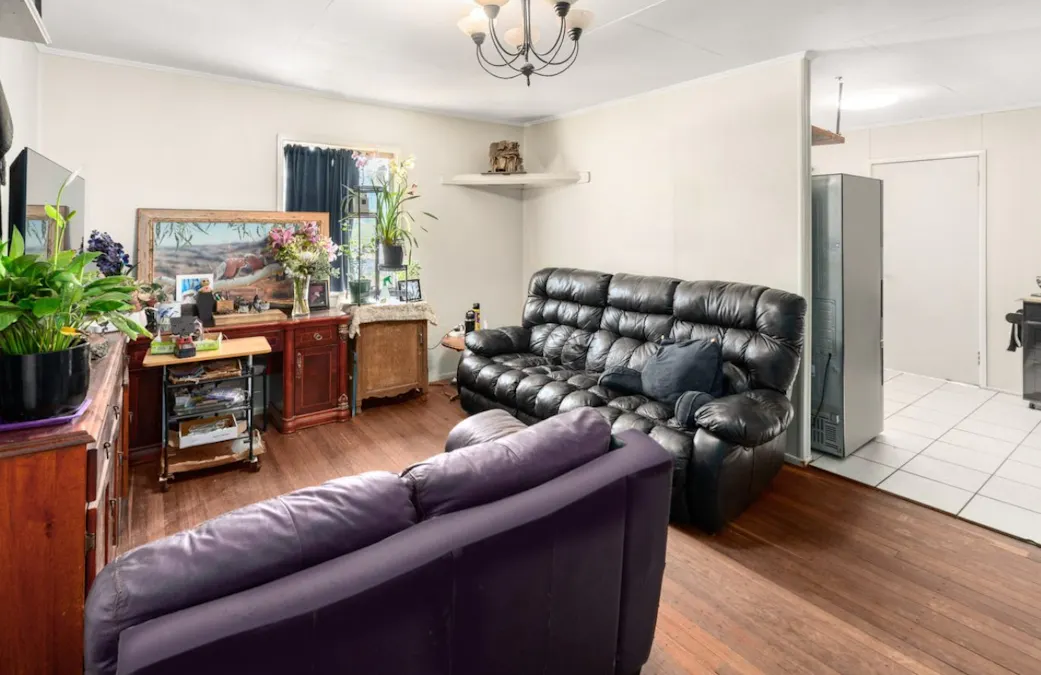 86 Stafford Street, Silkstone, QLD, 4304 - Image 4