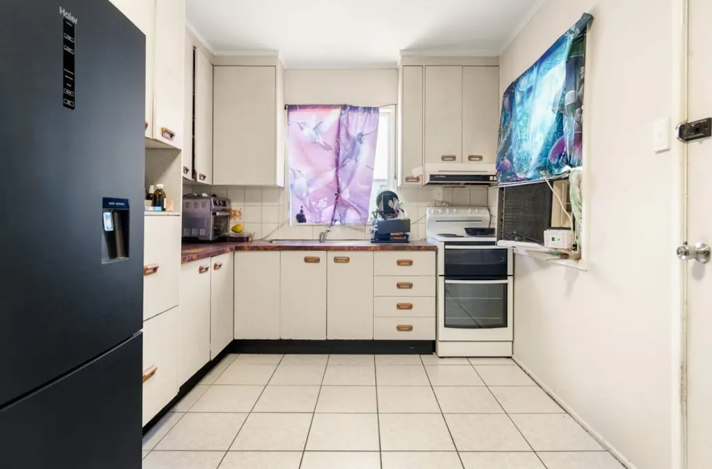 86 Stafford Street, Silkstone, QLD, 4304 - Image 5