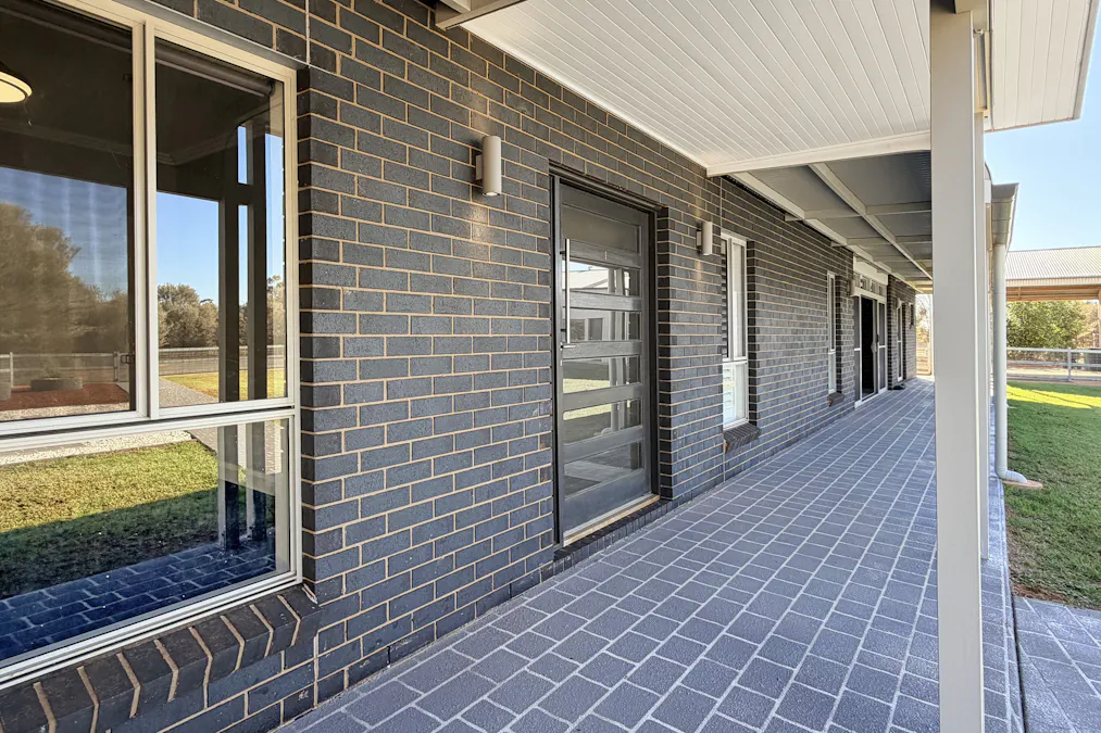 4 Annies Lane, Cobar, NSW, 2835 - Image 2