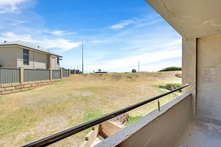 2/173 Ocean Drive, South Bunbury, WA, 6230