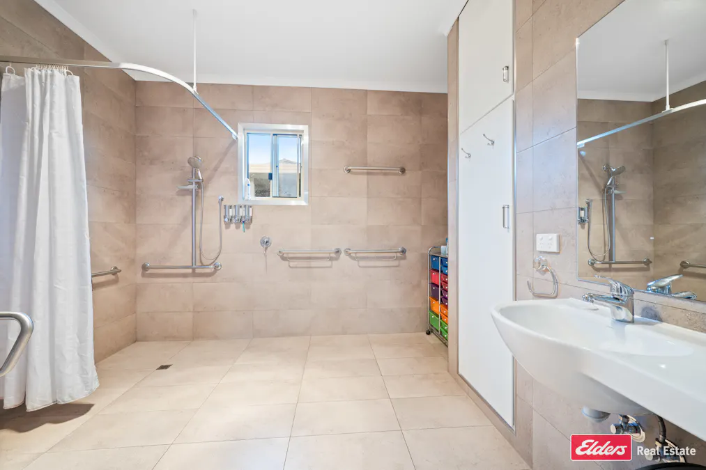 13 Watson Avenue, Lucindale, SA, 5272 - Image 9