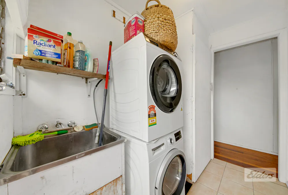 27 Moura Crescent, Barney Point, QLD, 4680 - Image 12