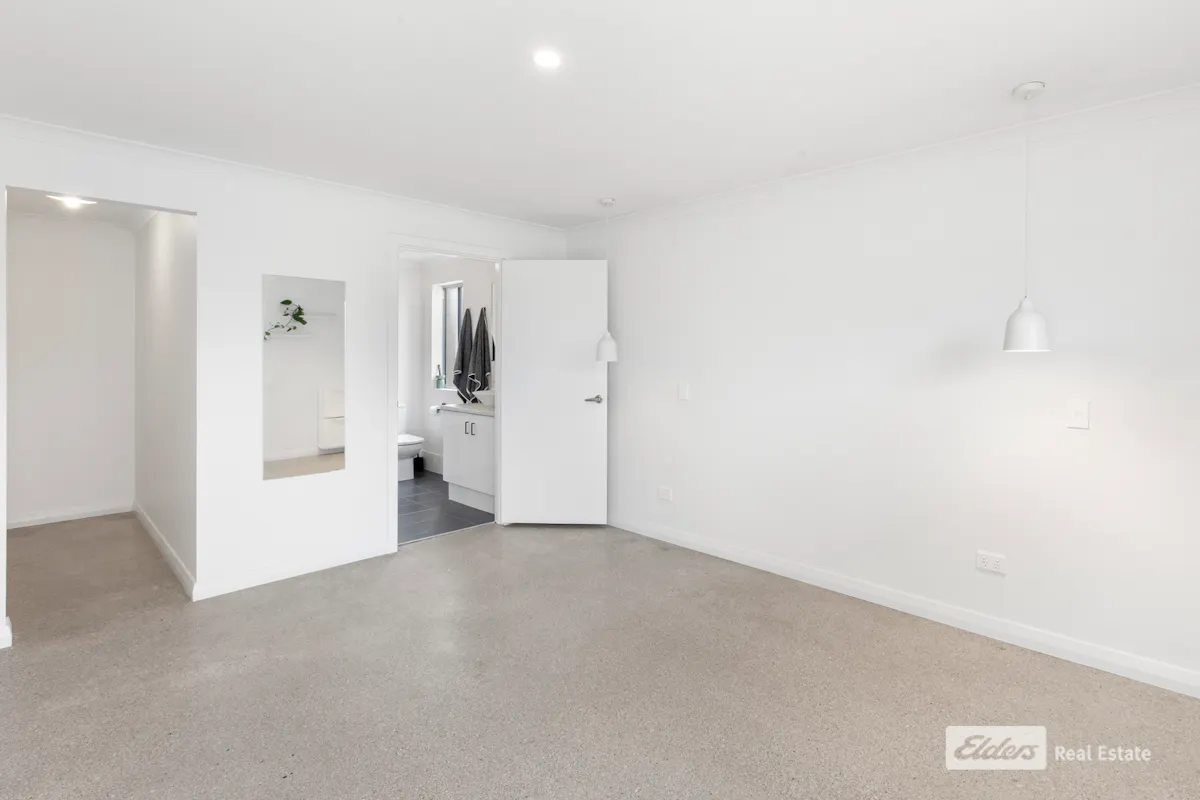 90 Radiata Drive — photo 14 of 30