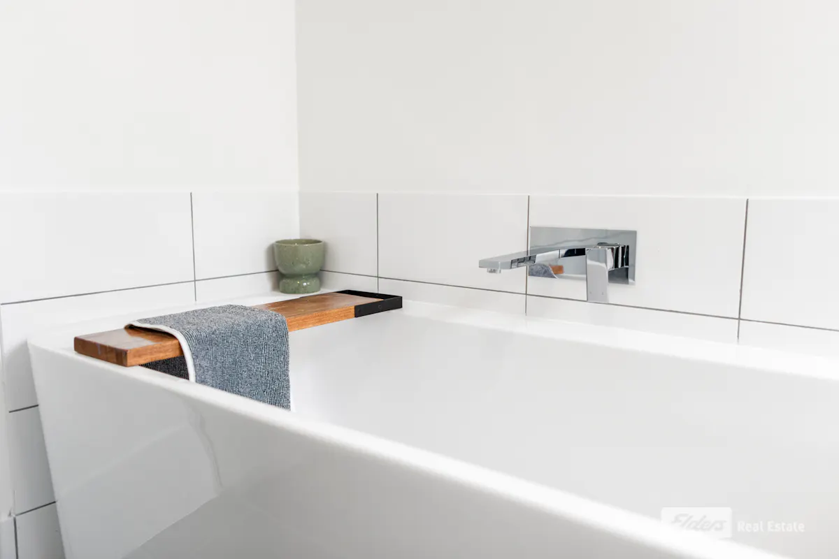 90 Radiata Drive — photo 16 of 30