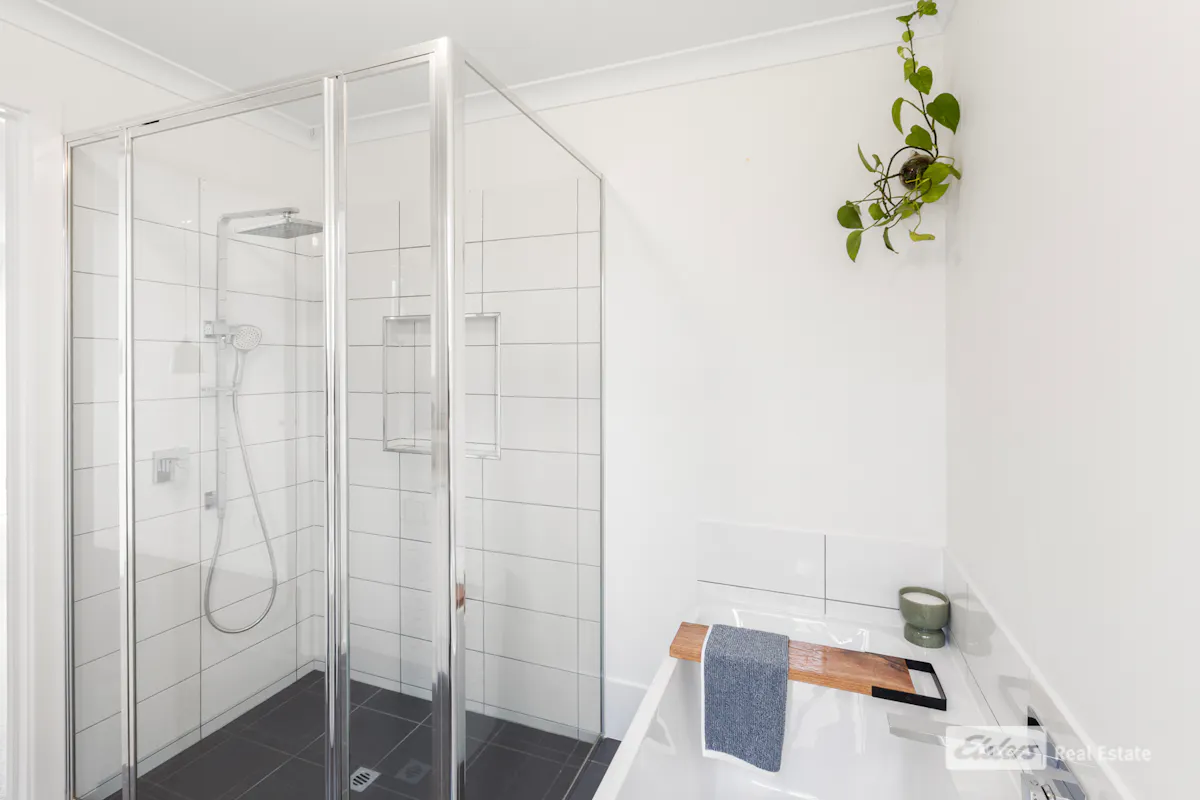 90 Radiata Drive — photo 17 of 30