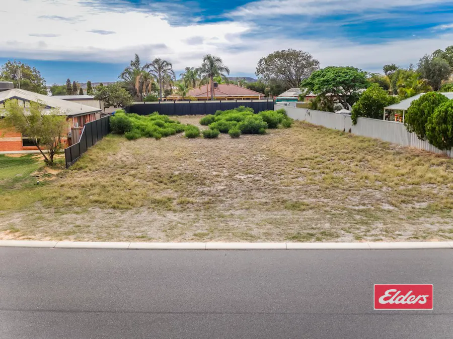 4 Lowan Court, Waggrakine, WA, 6530 - Image 2