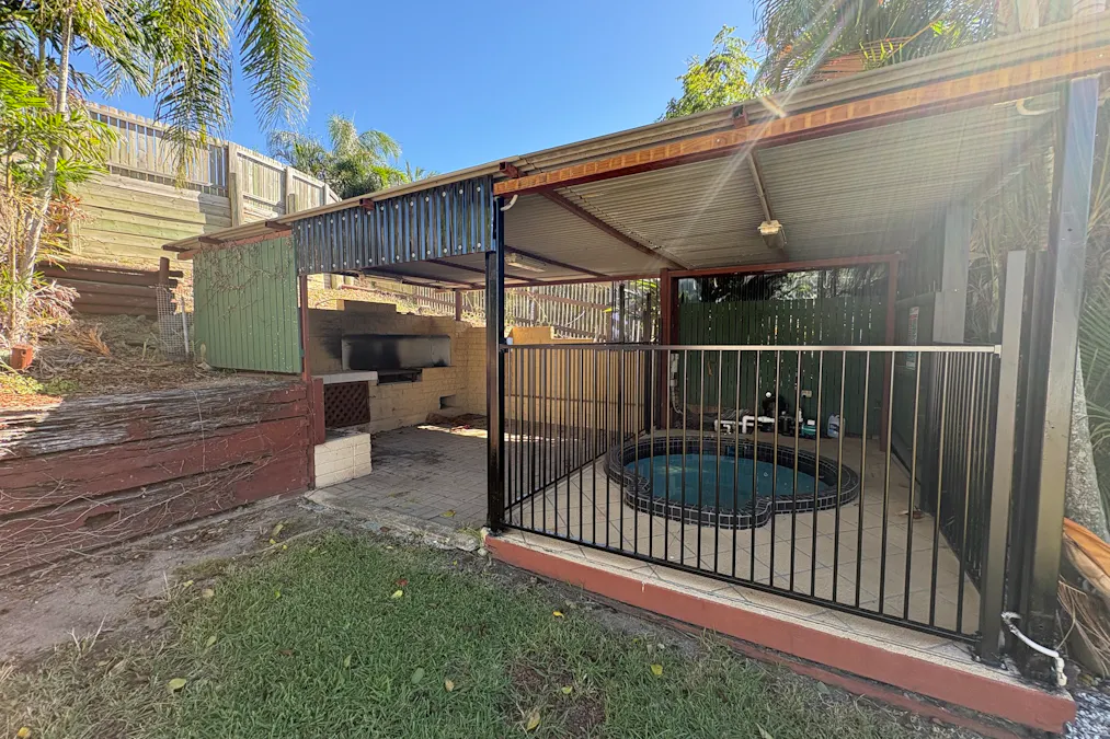 2 Oxley Street, South Gladstone, QLD, 4680 - Image 9