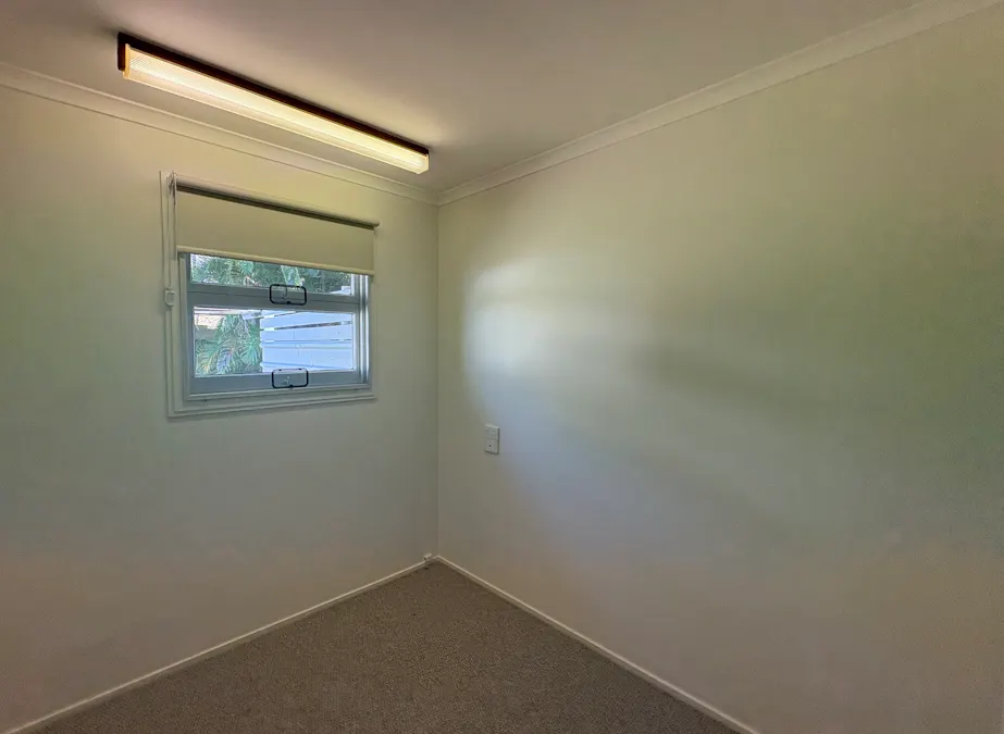 2 Oxley Street, South Gladstone, QLD, 4680 - Image 8