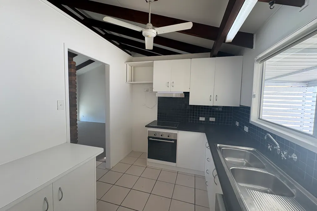 2 Oxley Street, South Gladstone, QLD, 4680 - Image 11