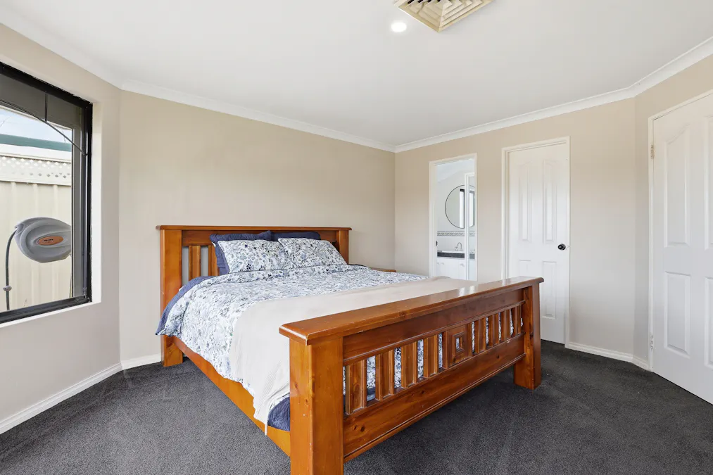 29 Eiffel Crescent, Port Kennedy, WA, 6172 - Image 15