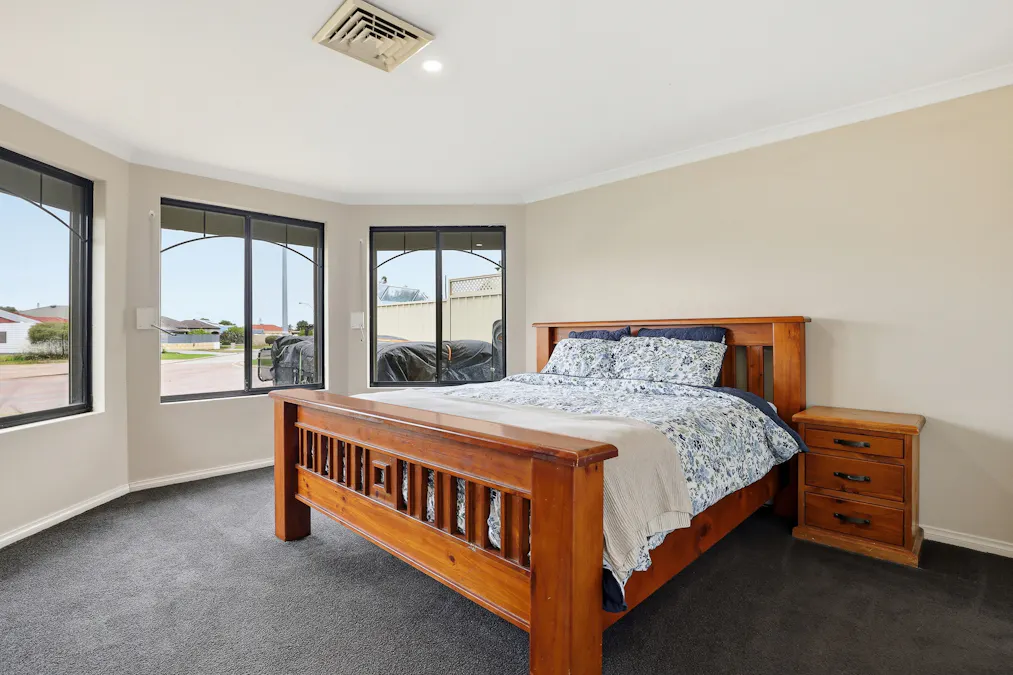 29 Eiffel Crescent, Port Kennedy, WA, 6172 - Image 14