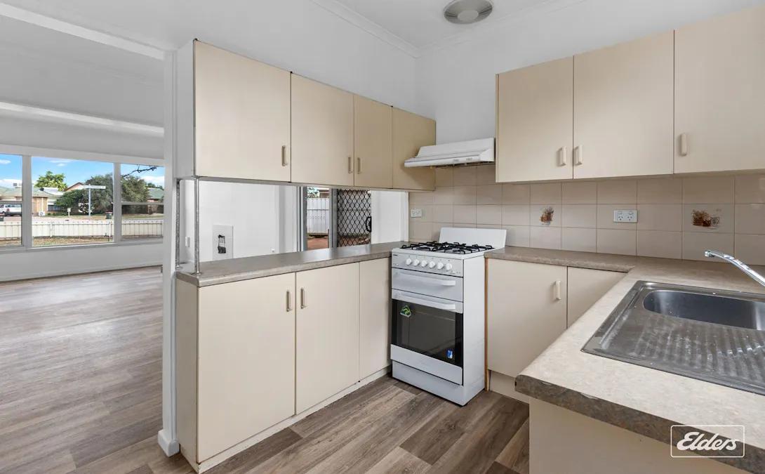 6 Flinders Avenue, Whyalla Stuart, SA, 5608 - Image 7
