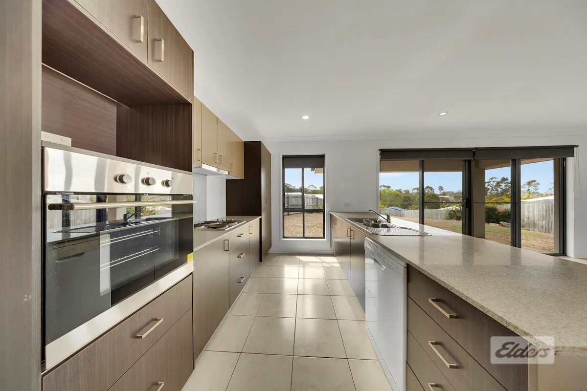 4 Deveney Drive — photo 3 of 15