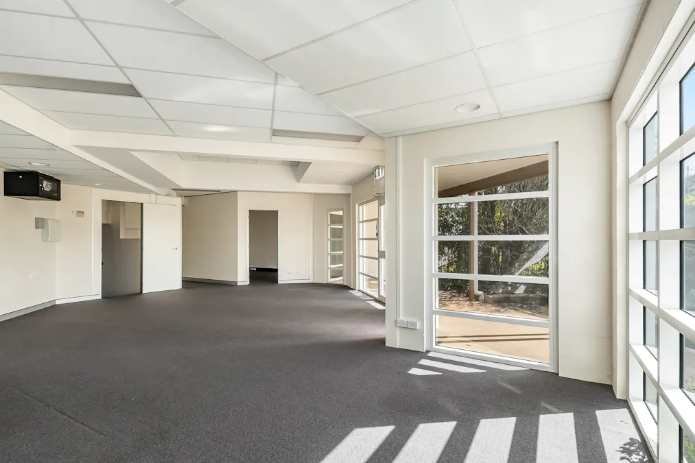 Address upon request - Image 5
