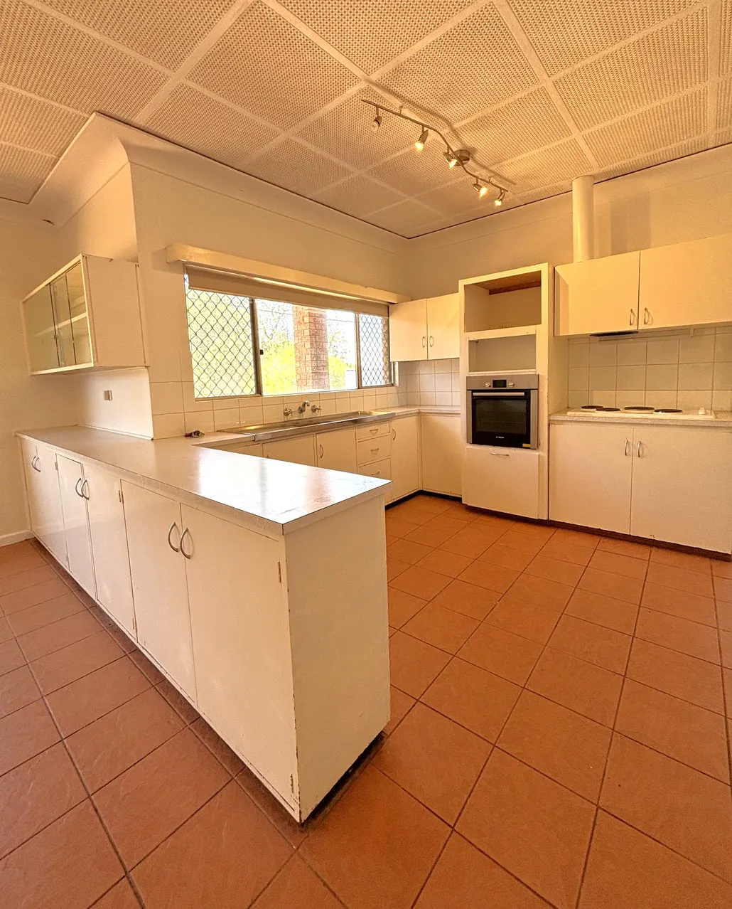 3 Kempton Way — photo 9 of 28