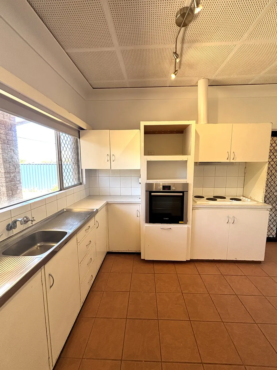 3 Kempton Way — photo 7 of 28