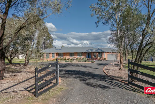35R Debeaufort Drive — photo from Elders Real Estate Dubbo