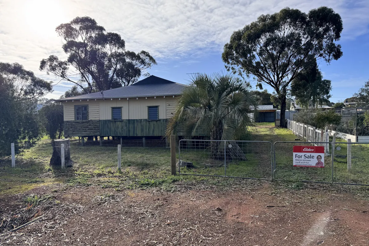 16 Poincaire Street — photo 2 of 26