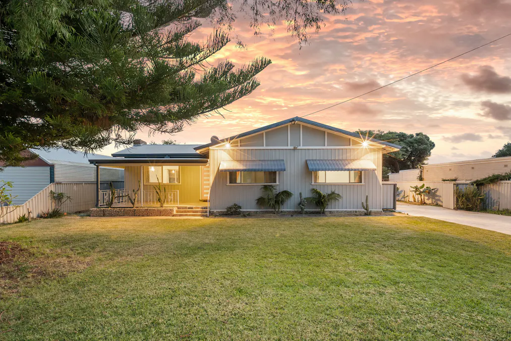 32 Fawdon Street, Safety Bay, WA, 6169 - Image 1
