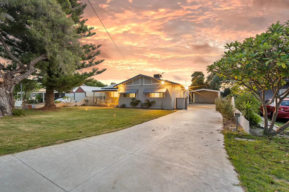 32 Fawdon Street, Safety Bay, WA, 6169 - Image 2