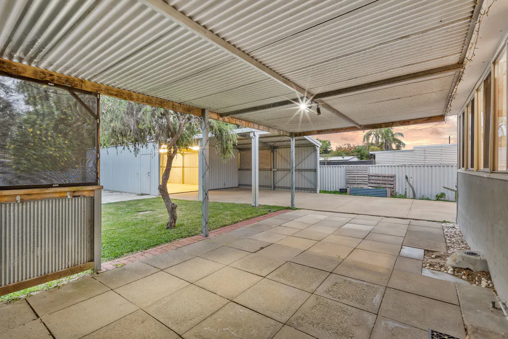 32 Fawdon Street, Safety Bay, WA, 6169 - Image 19