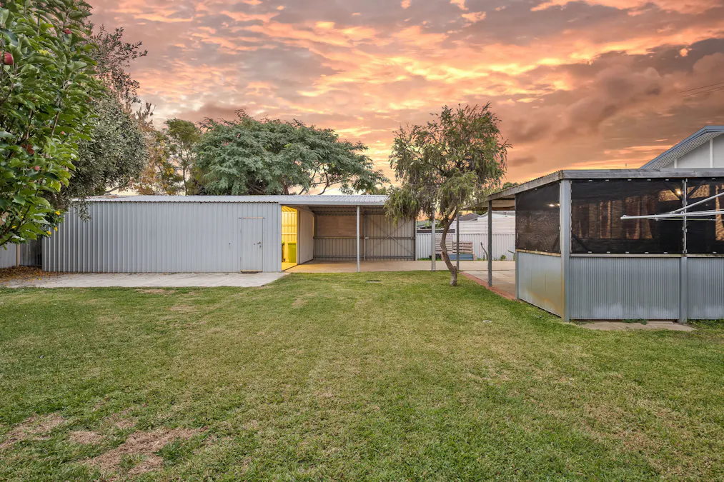 32 Fawdon Street, Safety Bay, WA, 6169 - Image 25