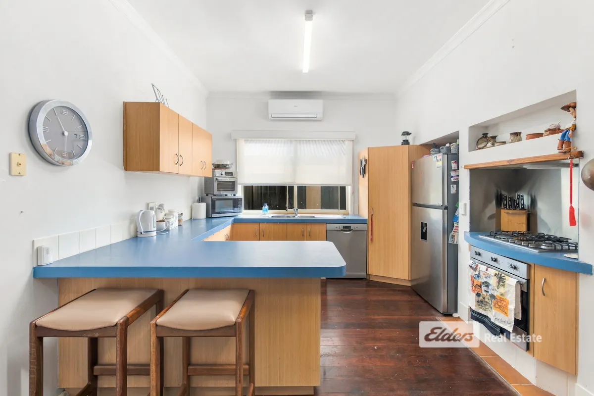15 Ecclestone Street — photo 4 of 20