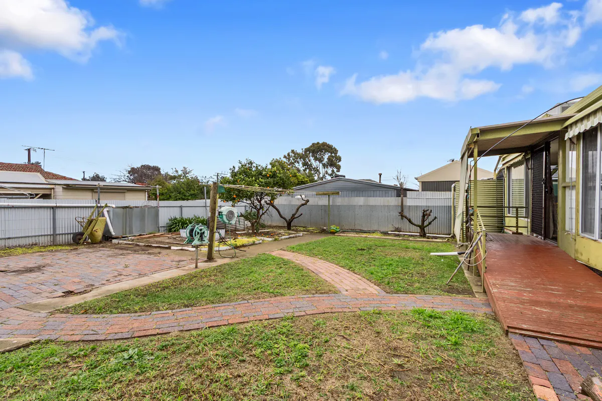 3 Lydia Avenue — photo 15 of 21