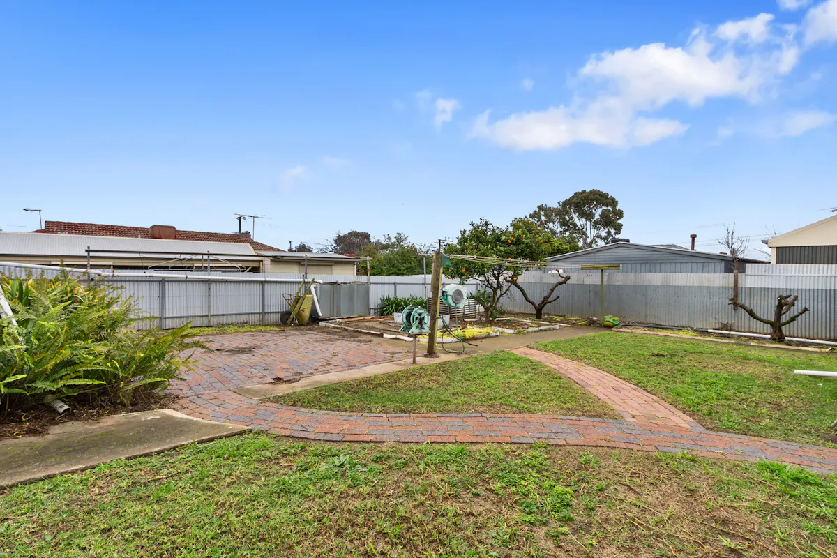 3 Lydia Avenue — photo 17 of 21
