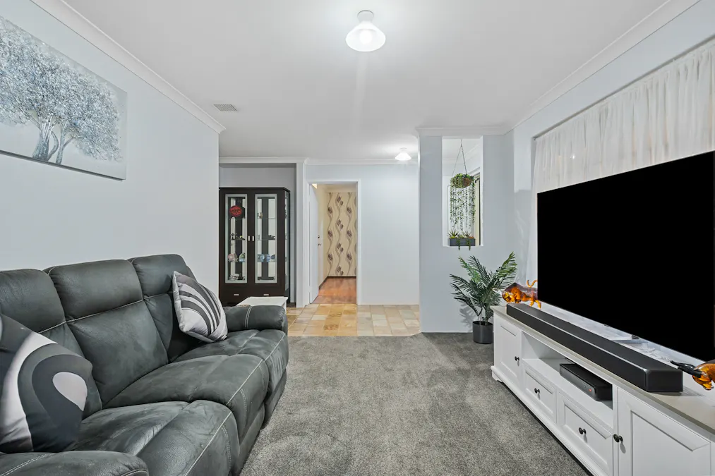 38 Fairview Drive, Waikiki, WA, 6169 - Image 4