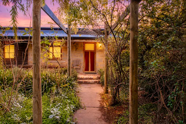 30 Commercial Road — photo from Elders Real Estate Clare Valley and Balaklava