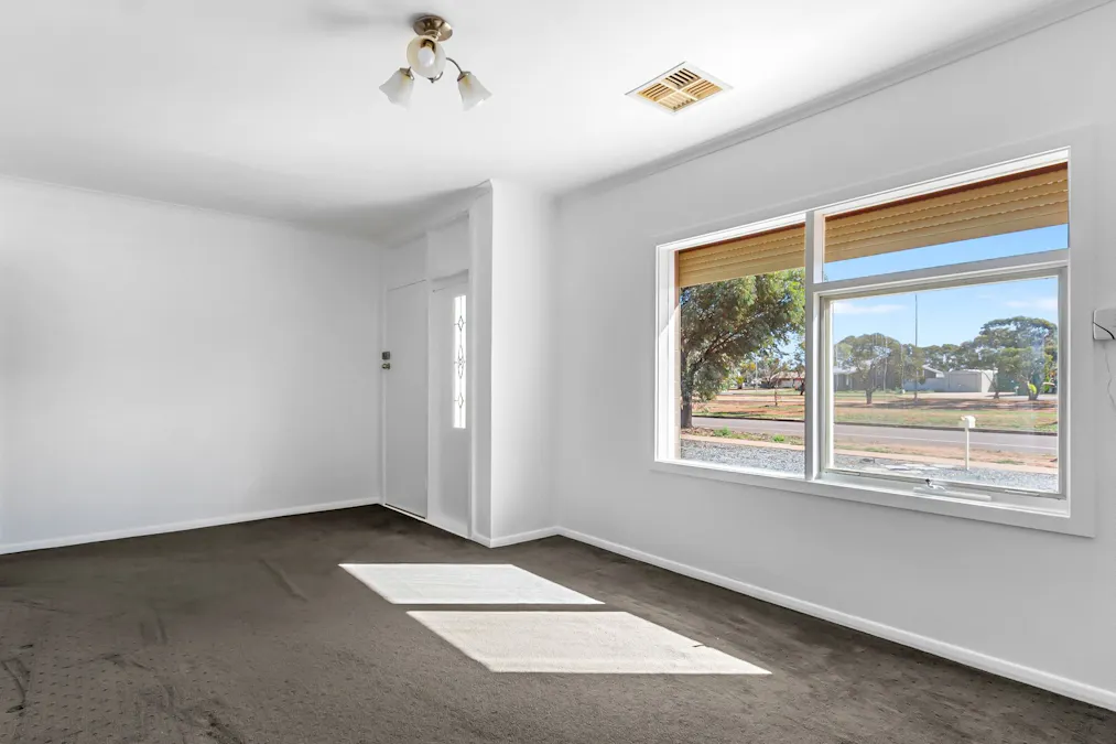 321 Jenkins Avenue, Whyalla Stuart, SA, 5608 - Image 4