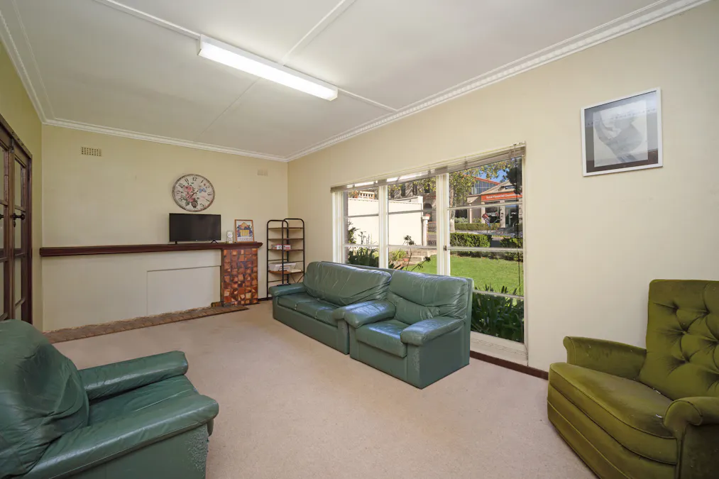 88 Kennedy Street, Hamilton, VIC, 3300 - Image 2