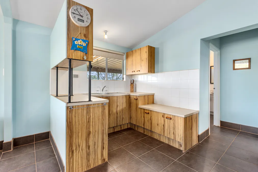 379/Aldenhoven Road, Salter Springs, SA, 5401 - Image 6